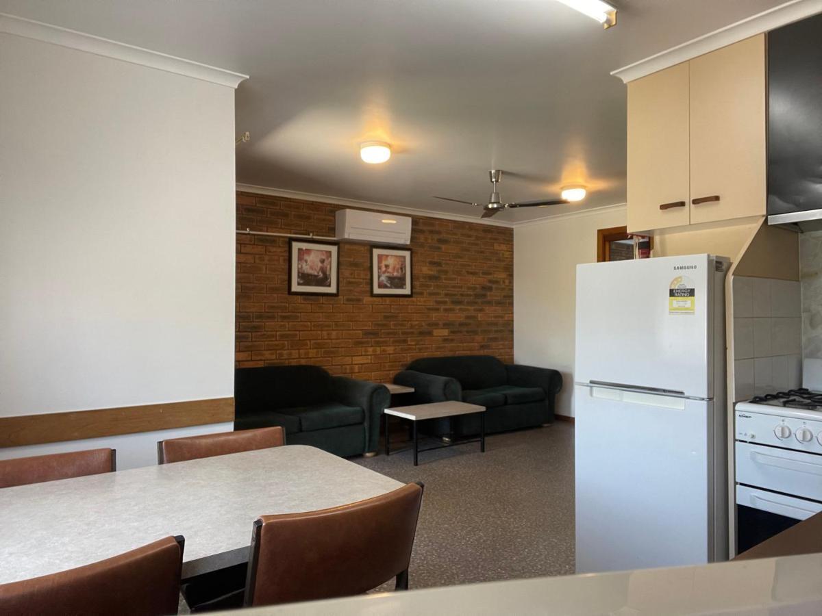 Marlo Caravan Park & Motel Exterior foto